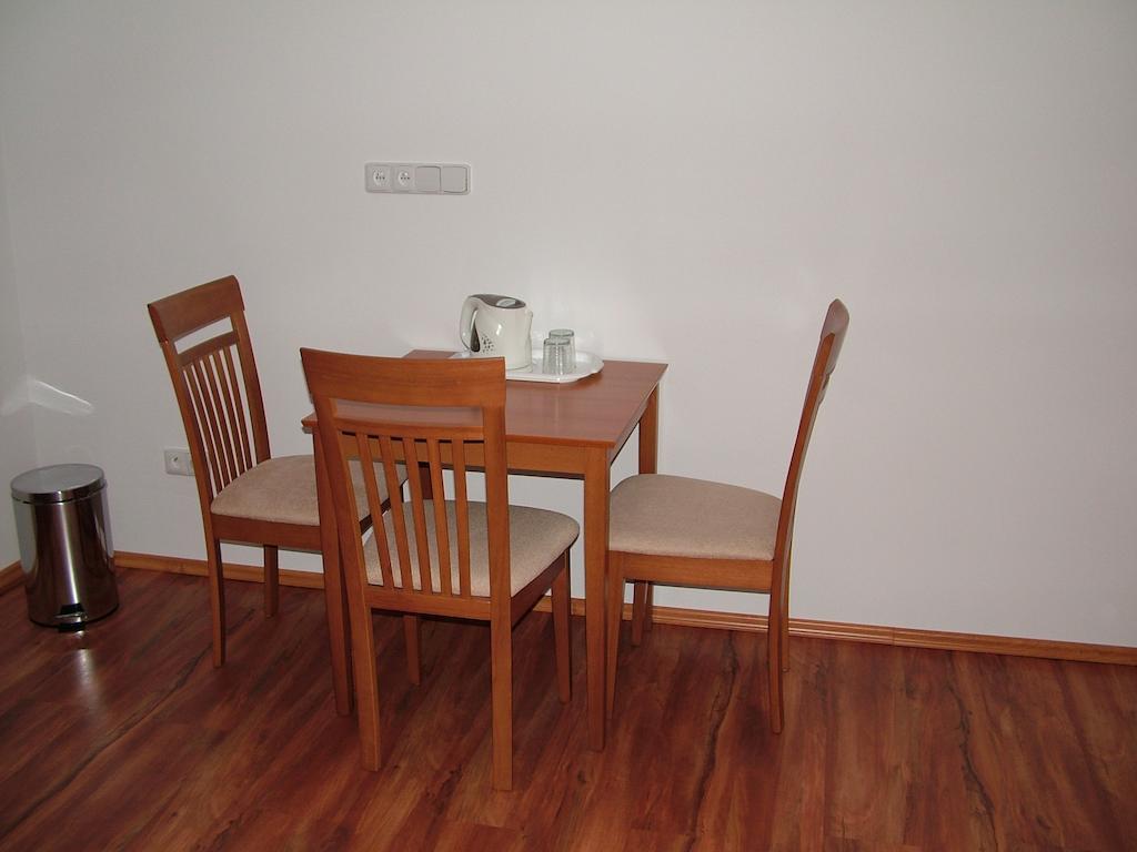 Penzion Rafael Poděbrady Habitación foto